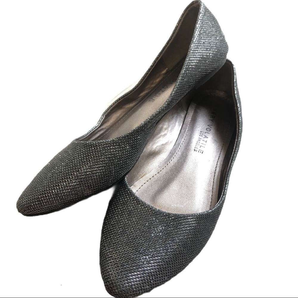 Very Volatile Flats Silver And Black size 8